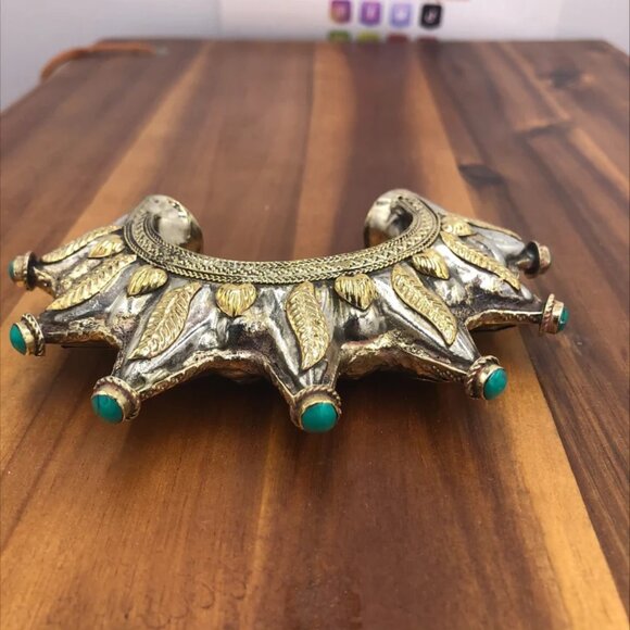 Single Cuff Bracelet, Cuff Bracelet for Women, , Vintage HandmadeSpike Handcuffs - Picture 4 of 5